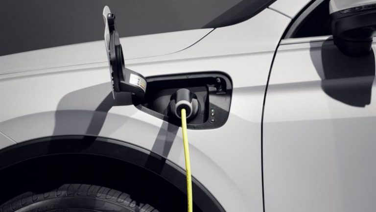 España amplía su distancia en electromovilidad con Europa