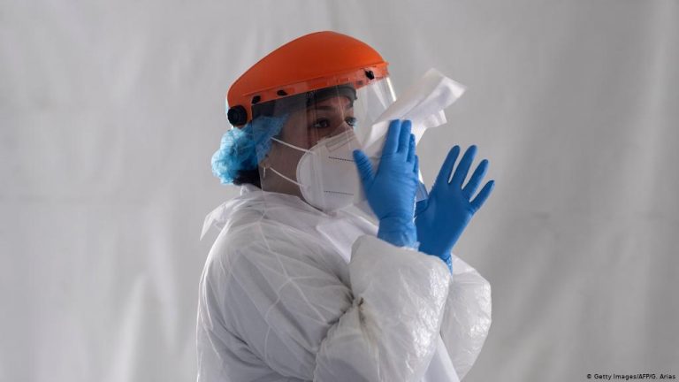 Euskadi reduce a 251 los contagios y al 4,5% la positividad