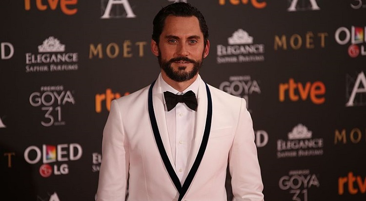 Famosos que dejaron a sus parejas y después salieron del armario 01