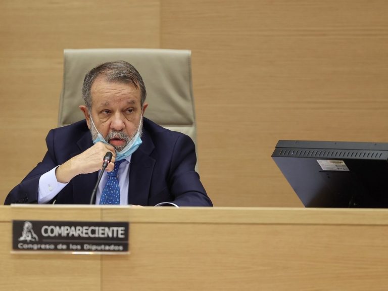 Fernández-Marugán: Las CC.AA pueden tomar medidas que limitan derechos sin el estado de alarma