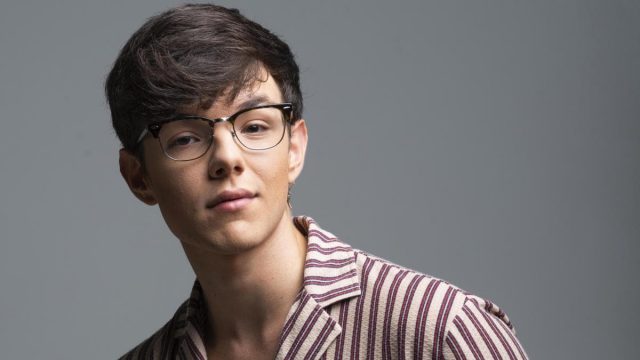 Flavio critica a 'Los de arriba' en su nuevo single 2 Flavio Los de arriba