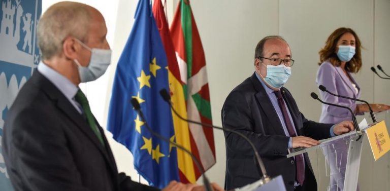 Gobierno vasco y central sellan el acuerdo para el traspaso de prisiones a Euskadi