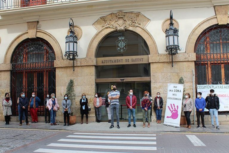 Igualdad condena el asesinato machista en Sagunto