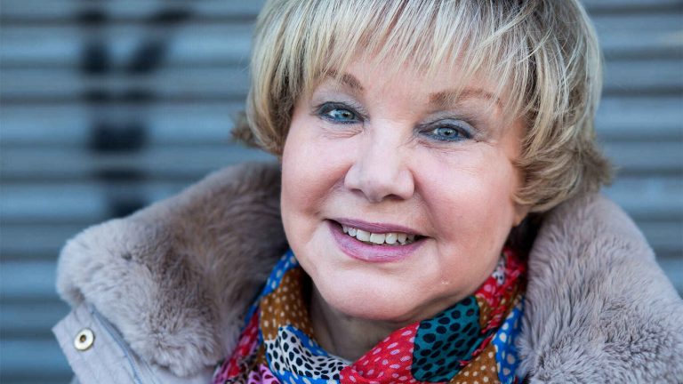 Karina se 'moja' y puntúa a Rafa Mora y Anabel Pantoja como colaboradores