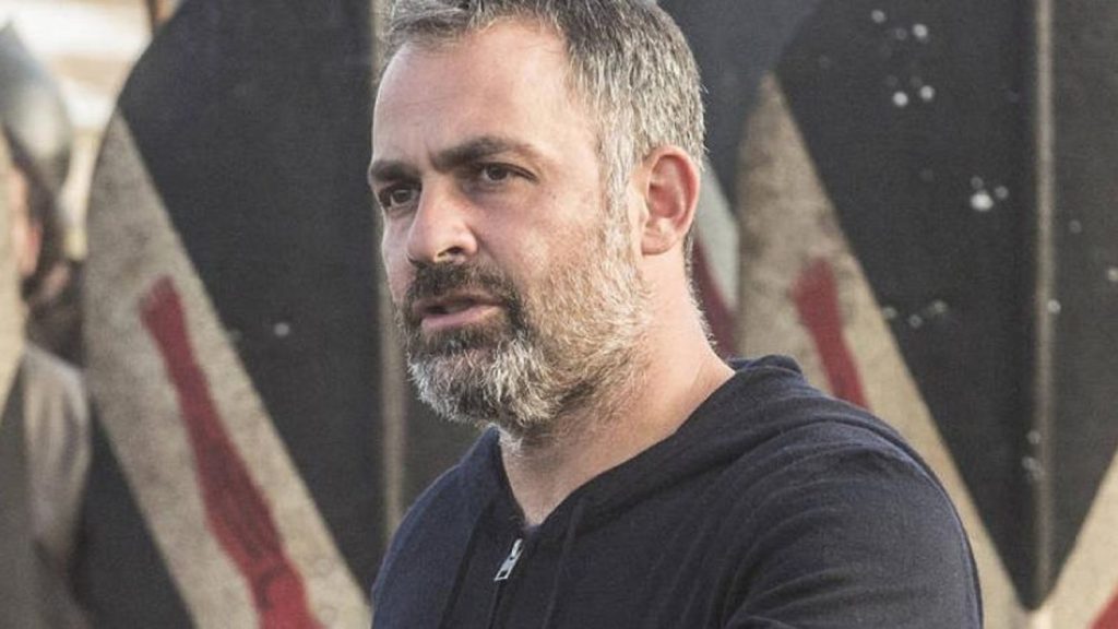 ¿La casa del Dragon fue escrita por quién?