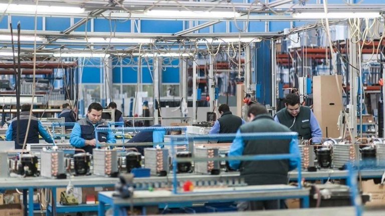 La subida salarial pactada en convenio cerró abril con una subida del 1,55%