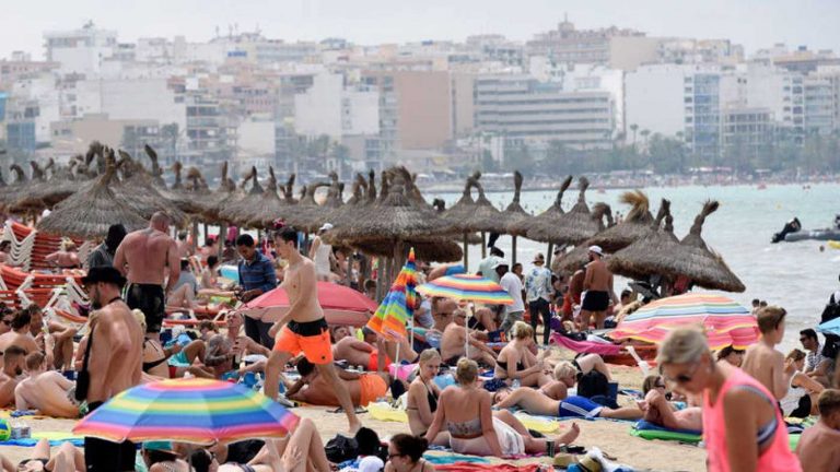 Las ventas turísticas para este verano se disparan casi un 70%