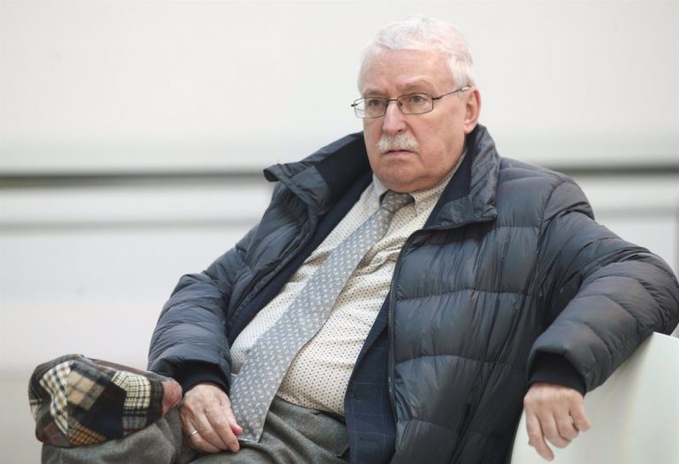 Leguina anuncia que se defenderá en los tribunales si Sánchez le expulsa del PSOE