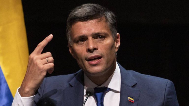 Zapatero desea que Leopoldo López siga 