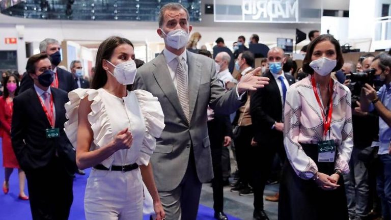 Los Reyes inauguran Fitur 2021, la gran apuesta por la reactivación del turismo