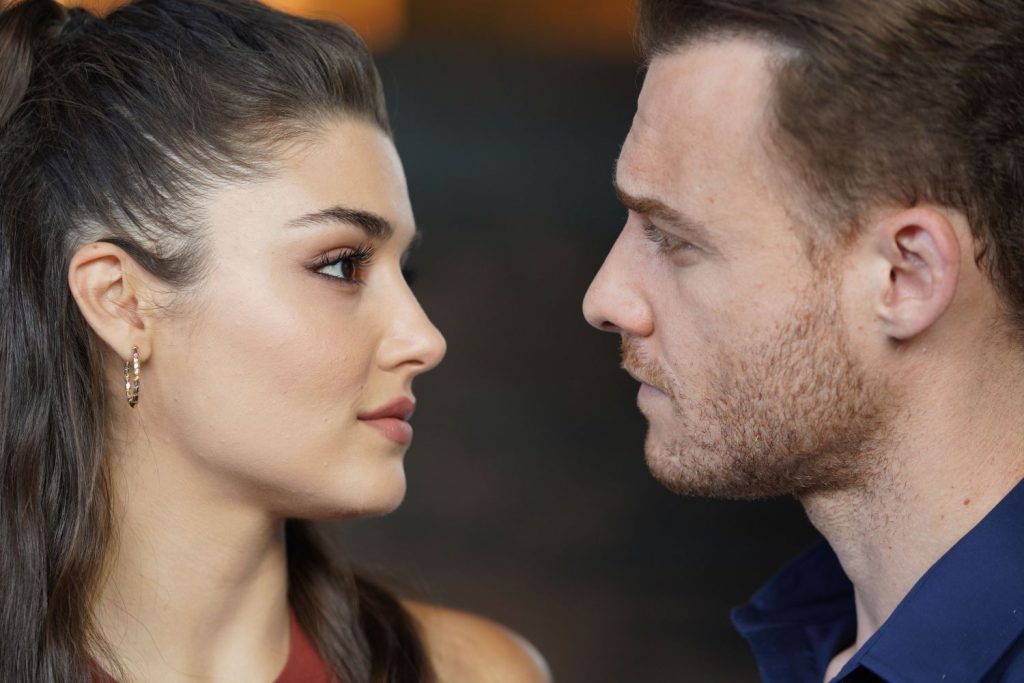 Si quieres saber cómo acaba la historia de amor de Love is in the air antes que en Telecinco hay una manera.