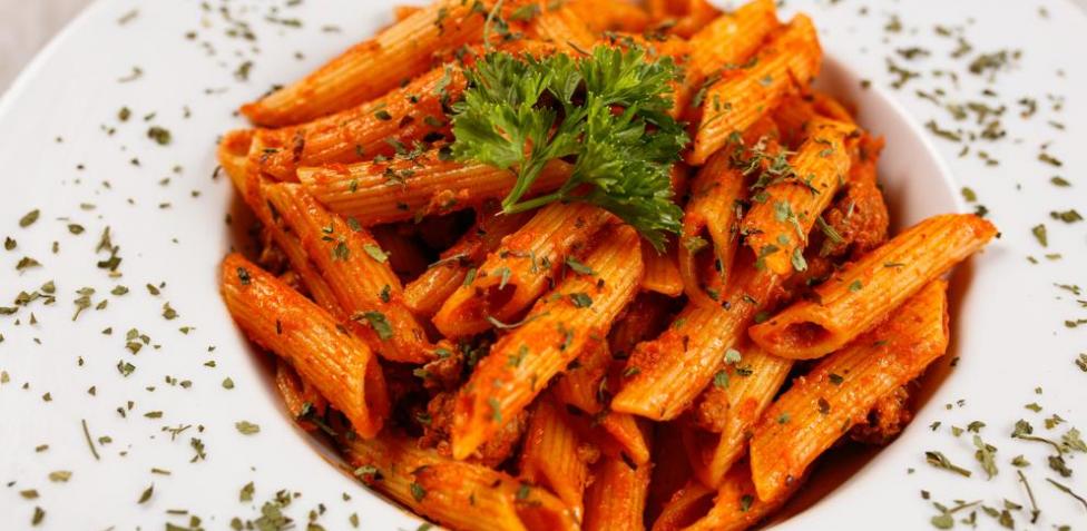 Ingredientes de macarrones penne ziti en microondas