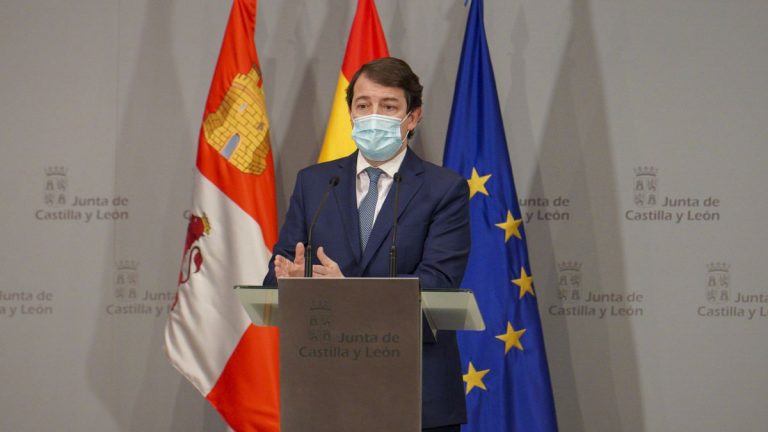 Mañueco asegura que no pedirá ni toque de queda ni el cierre perimetral de Castilla y León