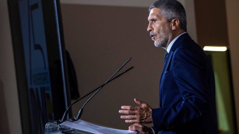 Interior aprueba cinco traslados de etarras