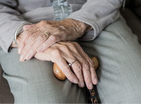 Más del 7% de la población de entre 65 y 74 años está totalmente desdentada