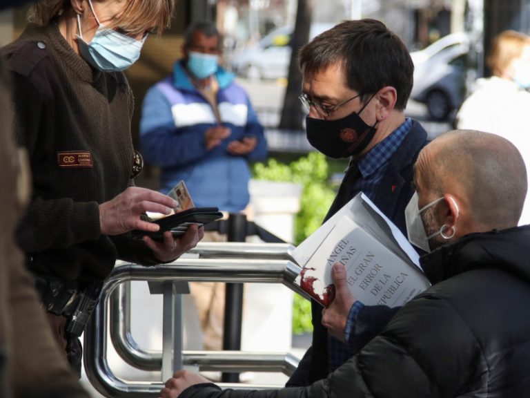 El juez rechaza la oferta de Monedero de abrir su 'email'