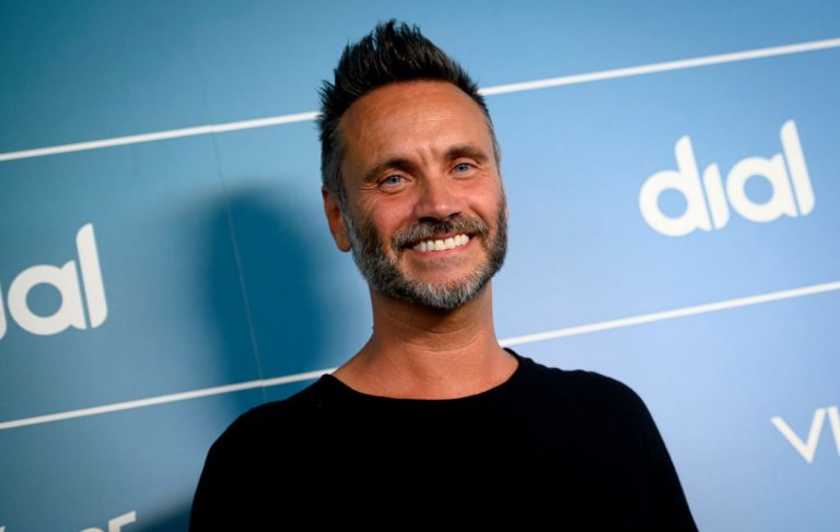 No creerás qué hace ahora Nek, el cantante de 'Laura no está'