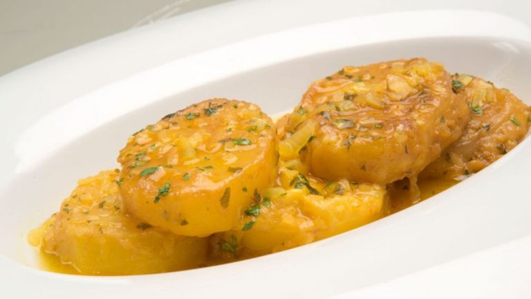 Patatas a la importancia: la receta de Arguiñano que más ha gustado a sus fans