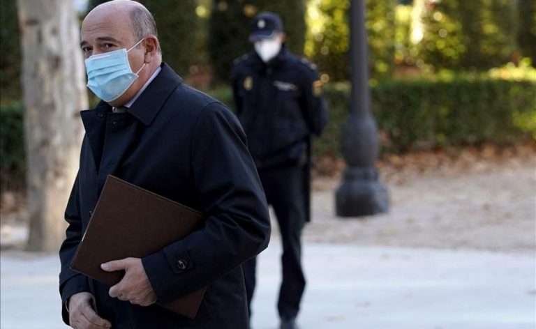 Pérez de los Cobos pide su reingreso como jefe de la Guardia Civil en Madrid