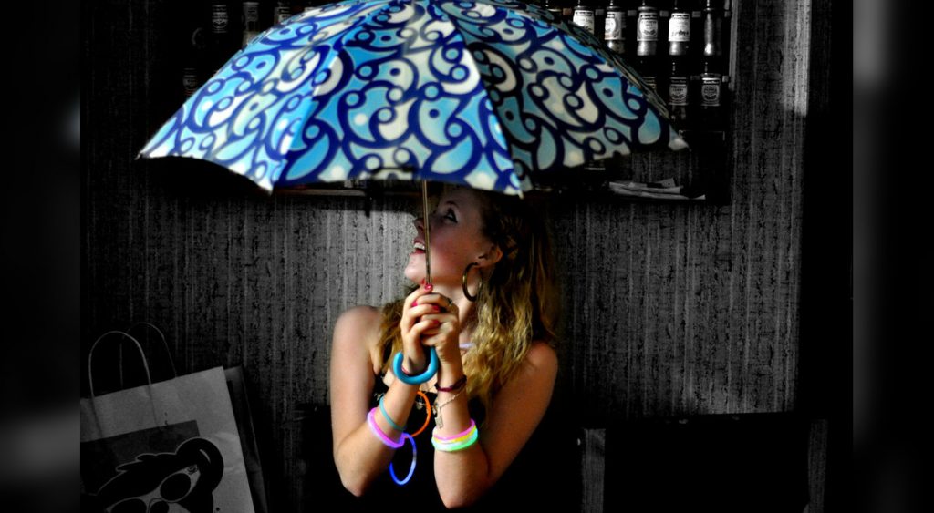 Por que abrir un paraguas dentro de casa trae mala suerte 8