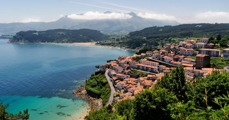 Pueblos ideales para una escapada veraniega en España