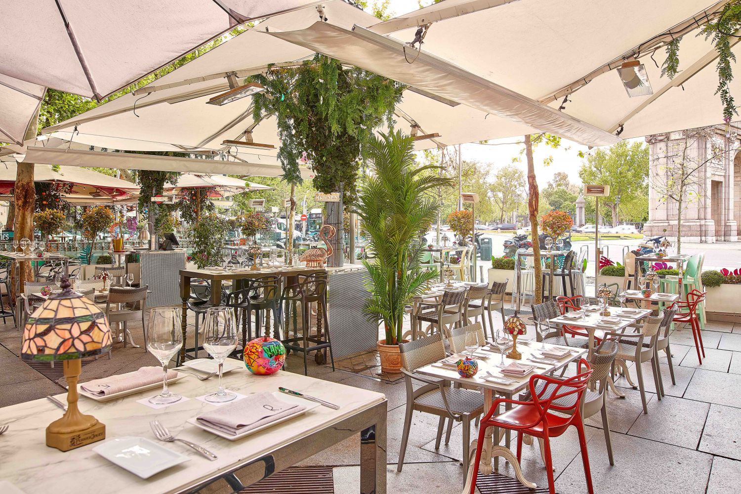 Brasas a ritmo de DJ: la terraza de Ramses enciende Madrid 1 Arzak