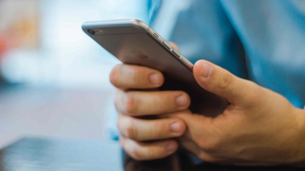 Razón por la que ocurre el cuello de WhatsApp