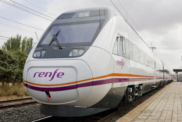 Renfe recuperará en junio todos los servicios Alvia de Madrid a Galicia
