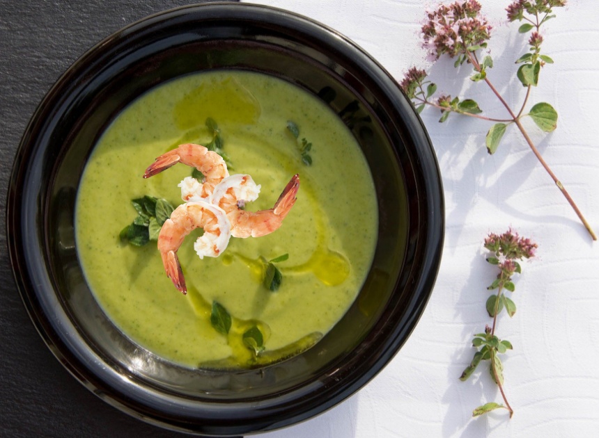 Salmorejo de aguacate: la receta de moda para seguir disfrutando del superalimento 5 langostinos y aguacate