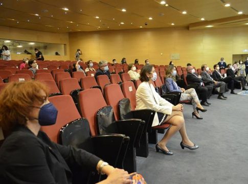 Think Again, Think Spain