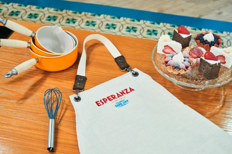 'Celebrity Bake Off': famosos que buscan ser los mejores reposteros en Amazon Prime Video