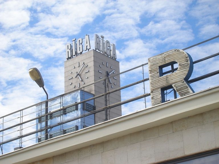 Indra y Forma 2 supervisarán la construcción de la estación de tren del aeropuerto de Riga