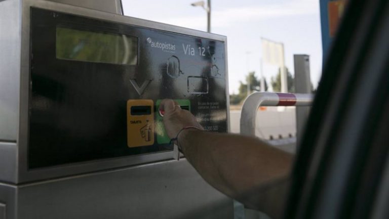 El Gobierno justifica la introducción de peajes como contrapartida por recibir los fondos europeos