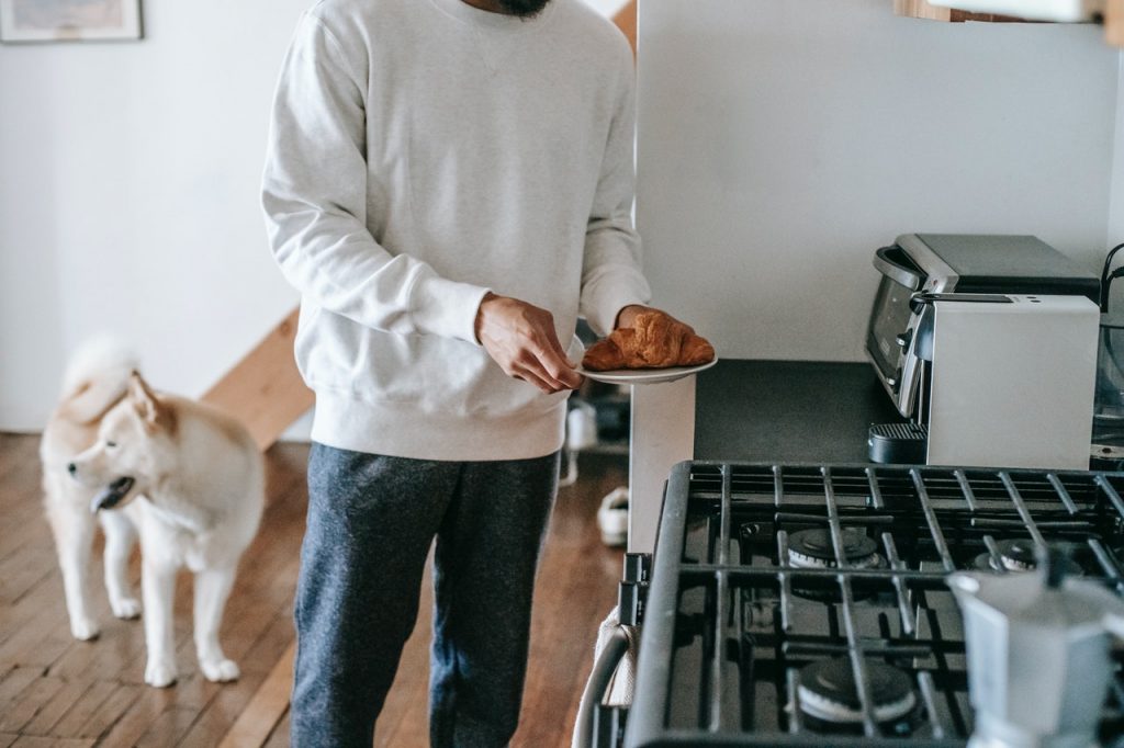 Plásticos en el microondas: los peligros a los que te expones