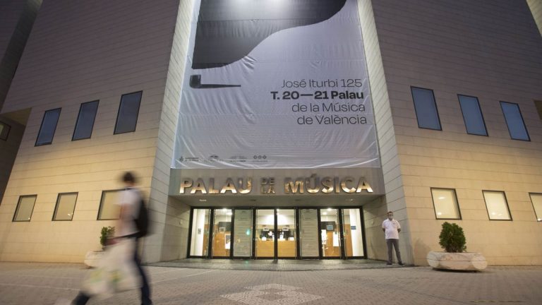 La campaña gráfica del Palau de la Música 'José Iturbi 125' de Diego Mir, nominada a los Premios Laus 2021