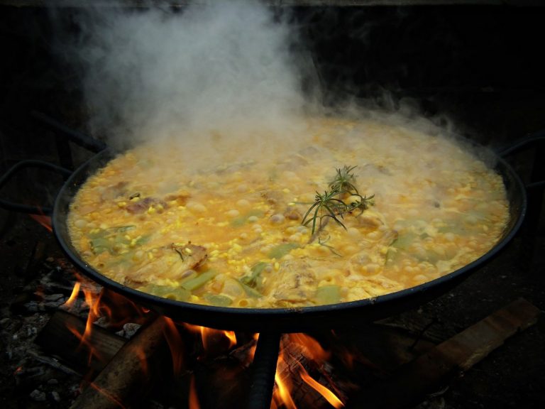 Paella: ¿Por qué es mejor terminar de cocinarla en el horno?