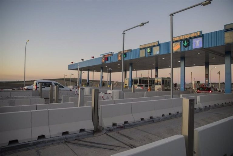 Las constructoras instan a los críticos con los peajes que propongan una alternativa