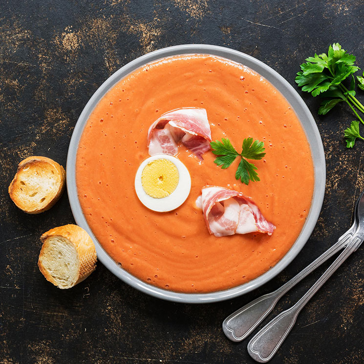 Cómo hacer un salmorejo cremoso 1 Una receta con ingredientes tradicionales