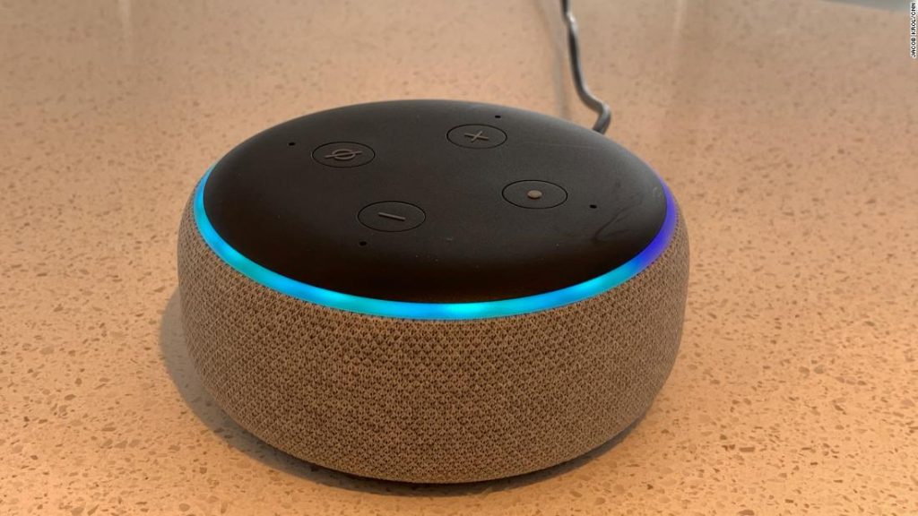 ¿Cómo funciona el comando de voz de Alexa?