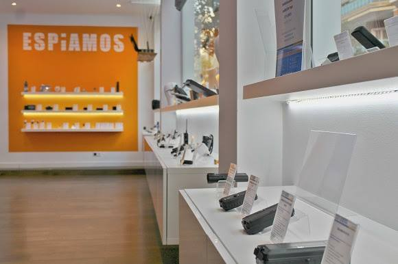 Las redadas contra las tiendas espía ponen de actualidad la tecnología empleada por las bandas criminales
