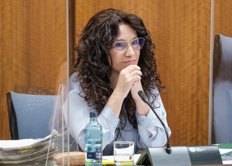 Andalucía pone en marcha la I Estrategia para la Igualdad de Trato del colectivo LGTBI