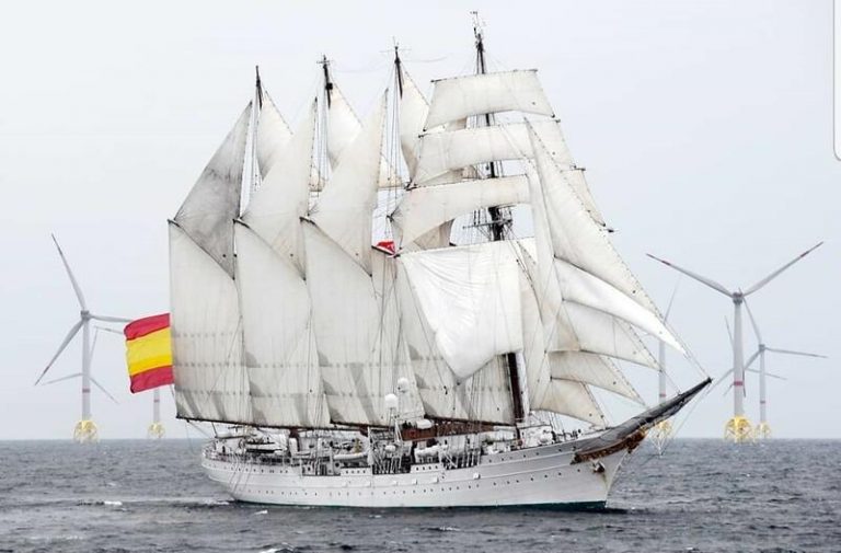 El Rey acompaña este domingo a la tripulación de Elcano a su llegada a Cádiz tras circunnavegar la Tierra