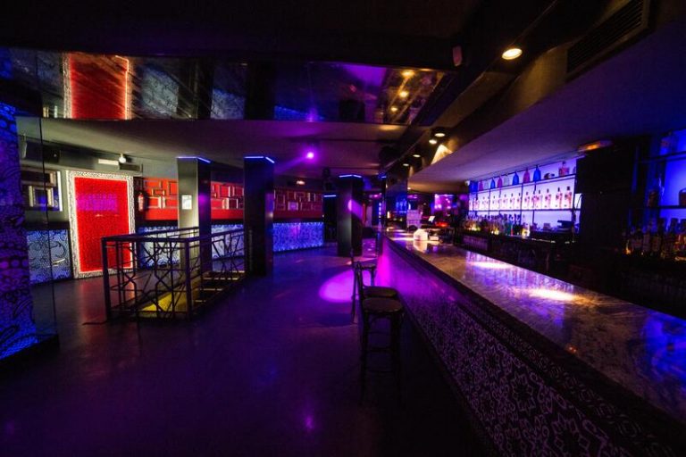 Reabre el ocio nocturno en Madrid hasta las 3:00 h, aforo del 50% en interior y pista de baile en exteriores