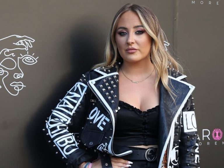 Rocío Flores manda un contundente mensaje a todos los que la han criticado