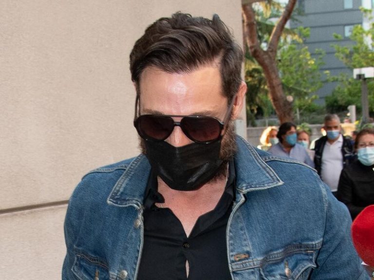 Antonio David Flores, destrozado, reaparece para dar su último adiós a Mila Ximénez