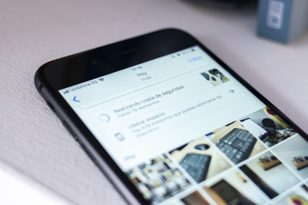 Pasar fotos de Google Fotos a iCloud en iPhone