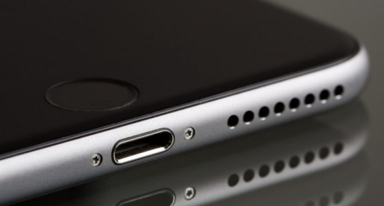 Cómo limpiar los altavoces de tu smartphone