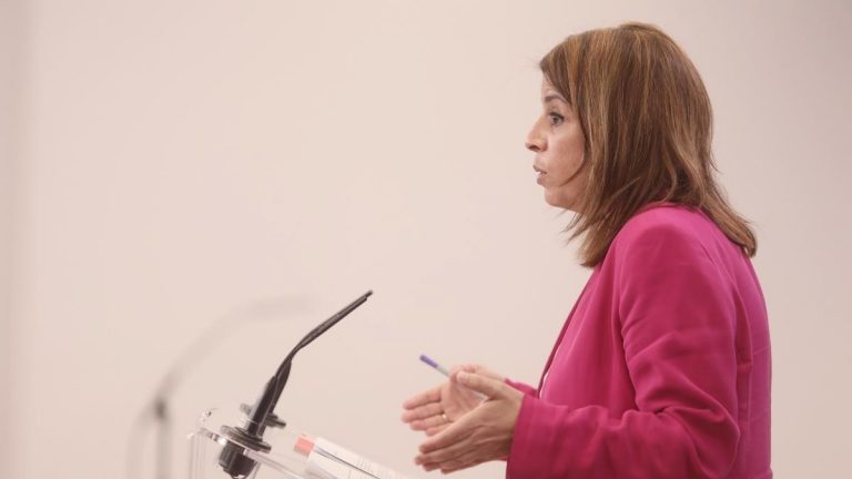 El PSOE exige a Casado explicaciones inmediatas por la imputación de Cospedal