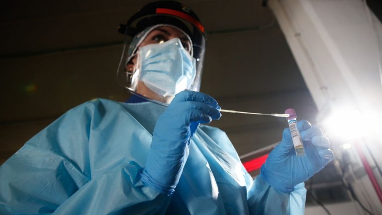 Andalucía registra 18 muertos, 1.267 casos y su tasa baja a 184,2