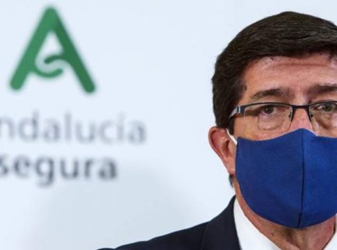 Andalucía seguirá recomendando la mascarilla pese al anuncio de Sánchez